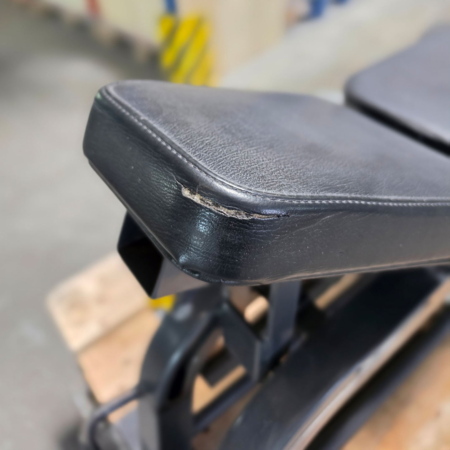 Cybex verstellbare Hantelbank ohne Ablagen, Universalbank, Adjustable Workout Bench, Rahmenfarbe Anthrazit, gebraucht - mit Gebrauchsspuren