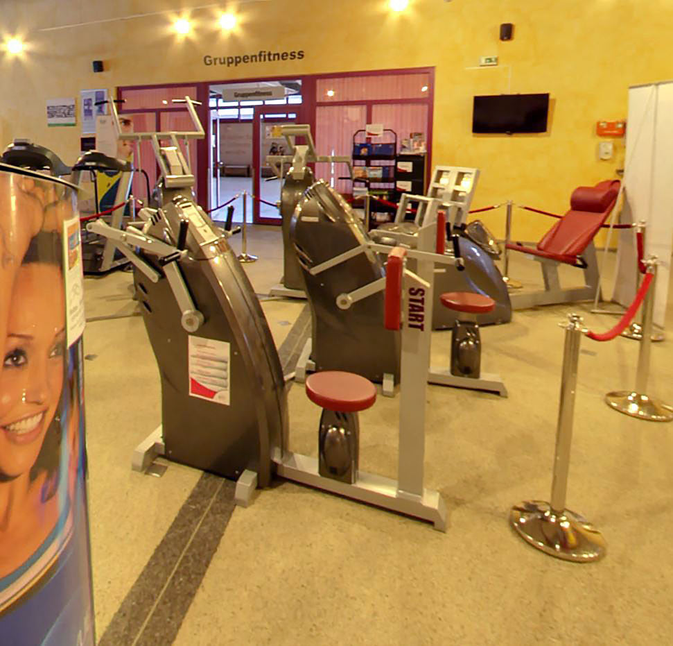 Milon 10er Kraft Zirkel inkl. Beinpresse, Gehäuse in Carbon Hell - Polster Schwarz, gebraucht - überholter Zustand!