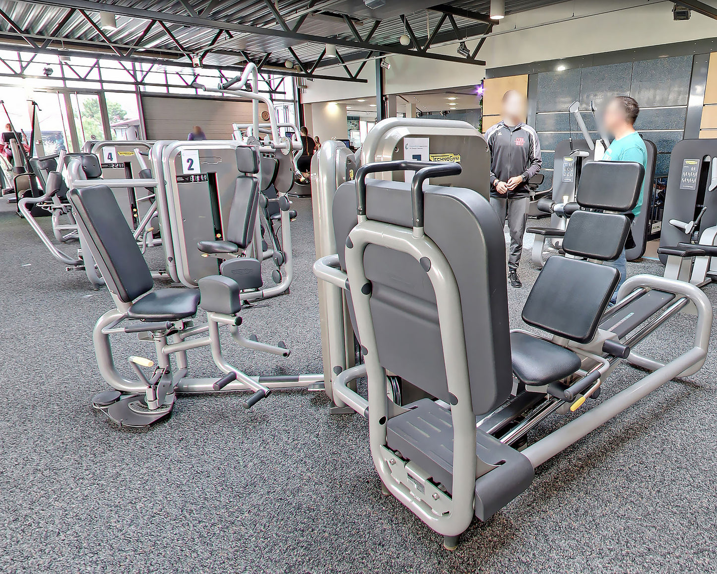 TechnoGym 13 Kraftgeräte im Set, Element Line Serie, gebraucht - überholter Zustand