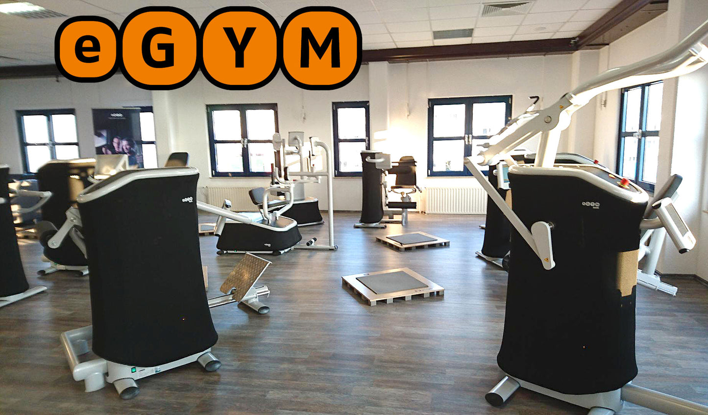 eGym 12-unit strength circuit used, built in 2016, as good as new with remaining warranty - top condition
