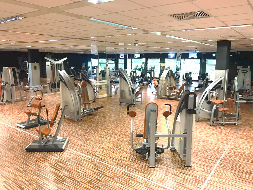 SportsArt Kraftgerätepark - 20 Kraftgeräte im Set, Status Serie, gebraucht - überholter Zustand