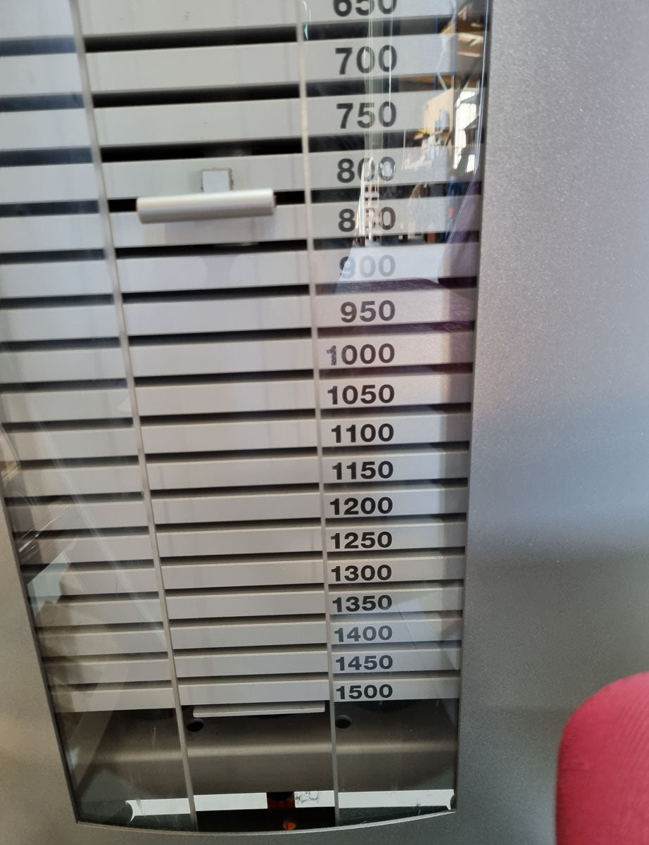 Frei Genius Eco Funktionsstemme - verstellbare Beinpresse, Rahmenfarbe Silber, Polsterfarbe Rot, gebraucht - überholter Zustand