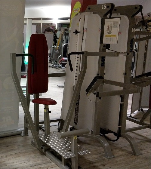 RMA bench press machine, chest press, chest press with entry aid, silver, used - overhauled condition