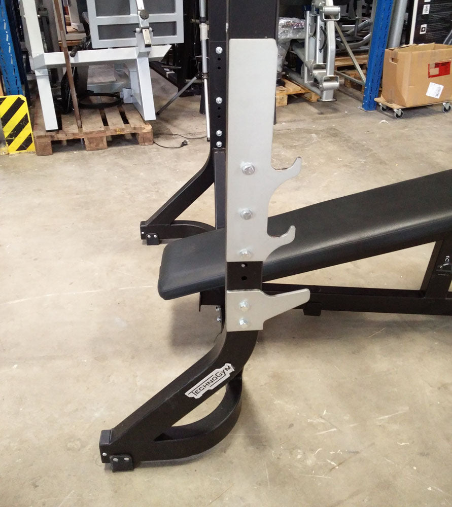 TechnoGym Pure Strength, Olympic Decline Bench, negative press bench, little used, used