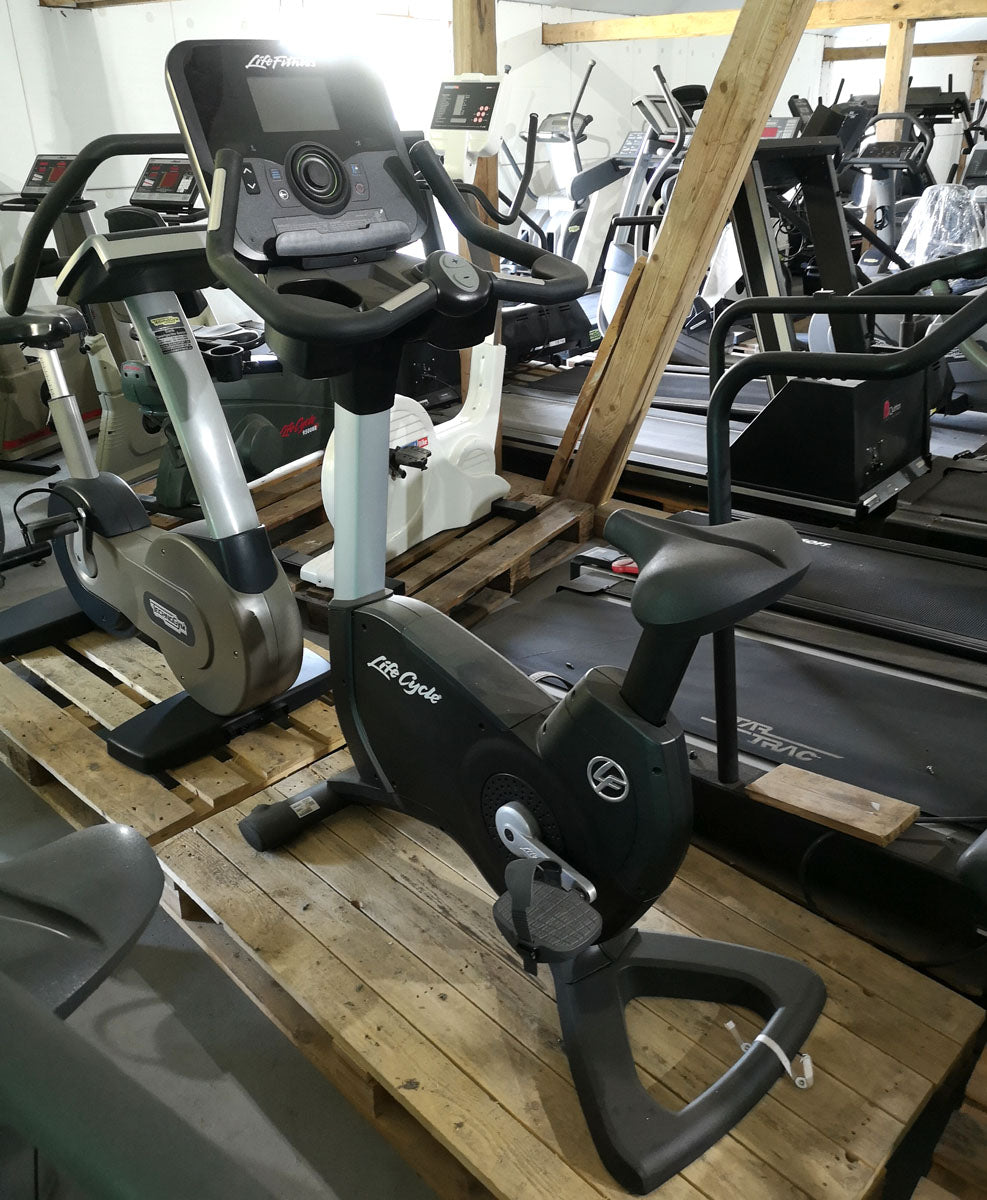 Life Fitness Ergometer Lifecycle, Elevation Series, Seated Ergometer, Explore Console, Display Unit, 1 Year Old, Condition As New