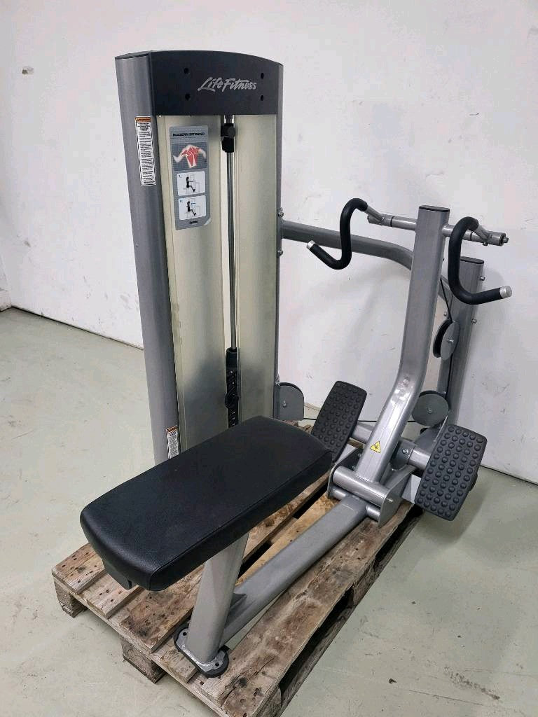 Life Fitness Optima Series - 12 strength training machines in a set, 14 training stations, color silver, used - refurbished condition