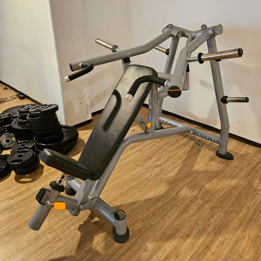 MATRIX Magnum Series Incline Bench Chest Press MG-PL14, Schrägbankdrückmaschine Plate loaded MG-A417, Rahmen Silber, gebraucht - überholter Zustand