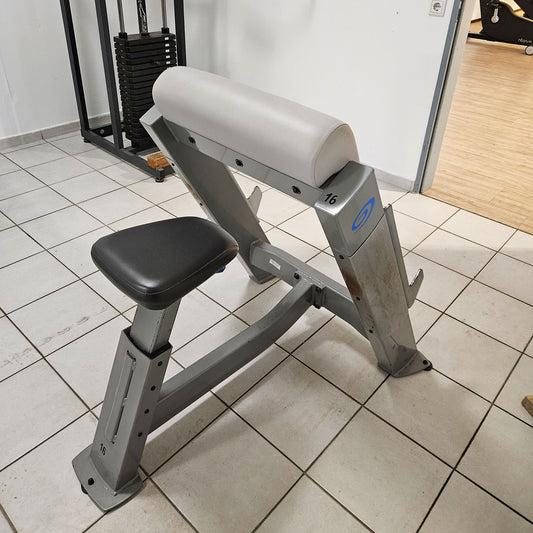 Nautilus Nitro Scottcurl Bizepsbank SZ, Scottbench, Rahmen Silber, gebraucht - geprüfter Zustand mit Gebrauchsspuren