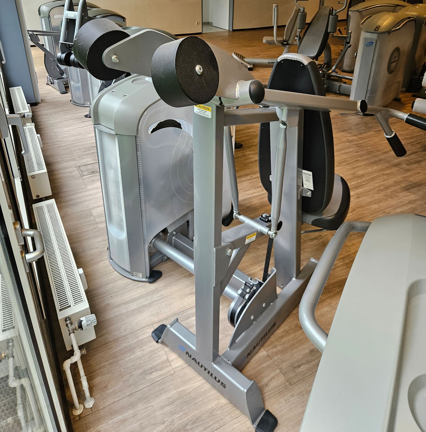 Nautilus ONE Shoulder Press, Shoulder Press, Overhead Press, Model S6SP, Frame Color Silver, Used - Refurbished Condition