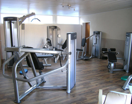 Life Fitness Optima Series - 2 in 1 Kombigeräte - 6 Kraftgeräte im Set, perfekt für Hotel, Firmenfitness, Verein oder kleiner Fitnessraum, gebraucht