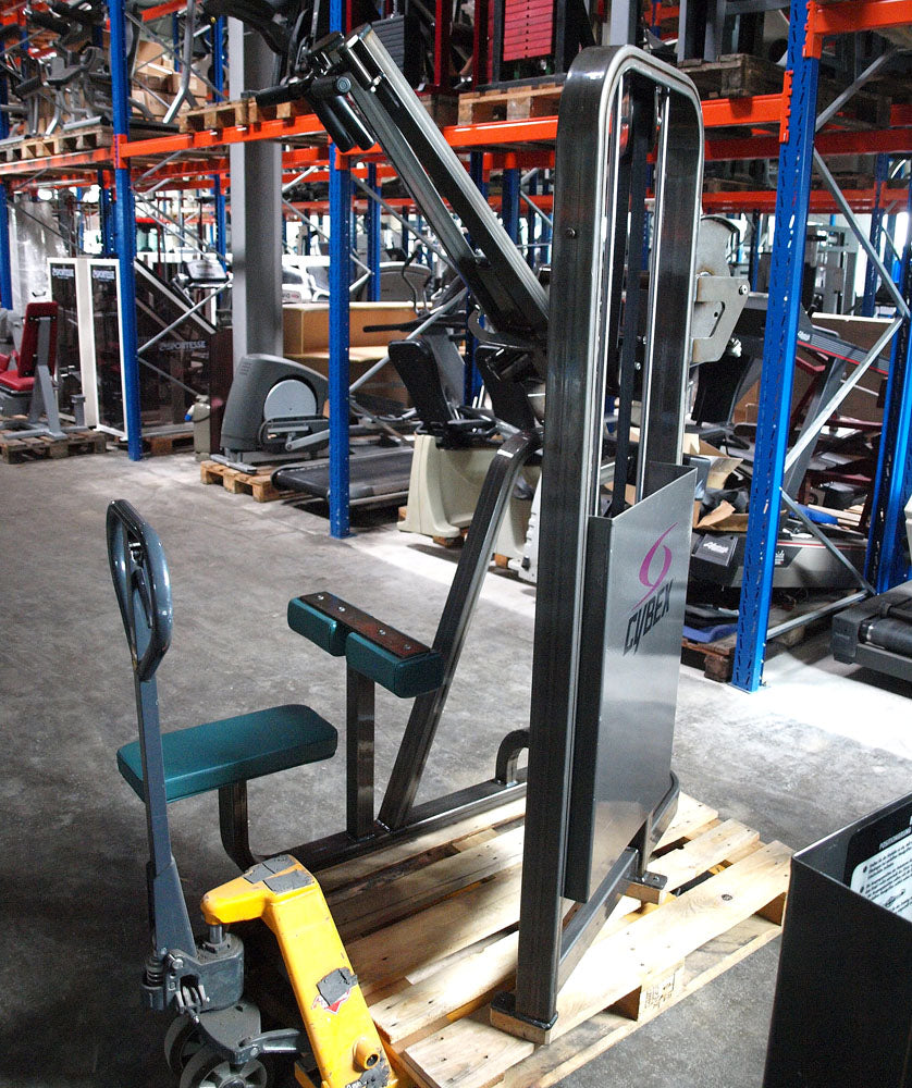 Cybex Latzug eng, Pulldown, exklusive Lackierung, gebraucht