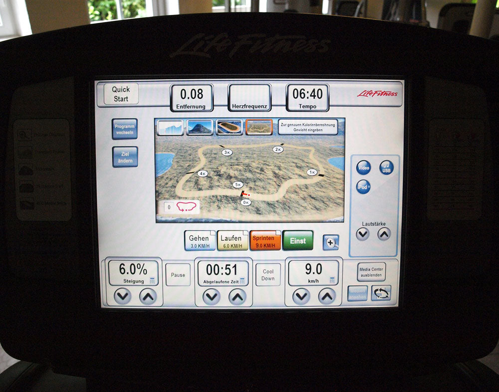Life Fitness Laufband 95T - Elevation Series 95t - Engage 15" Touchscreen Konsole, gebraucht - überholter Zustand