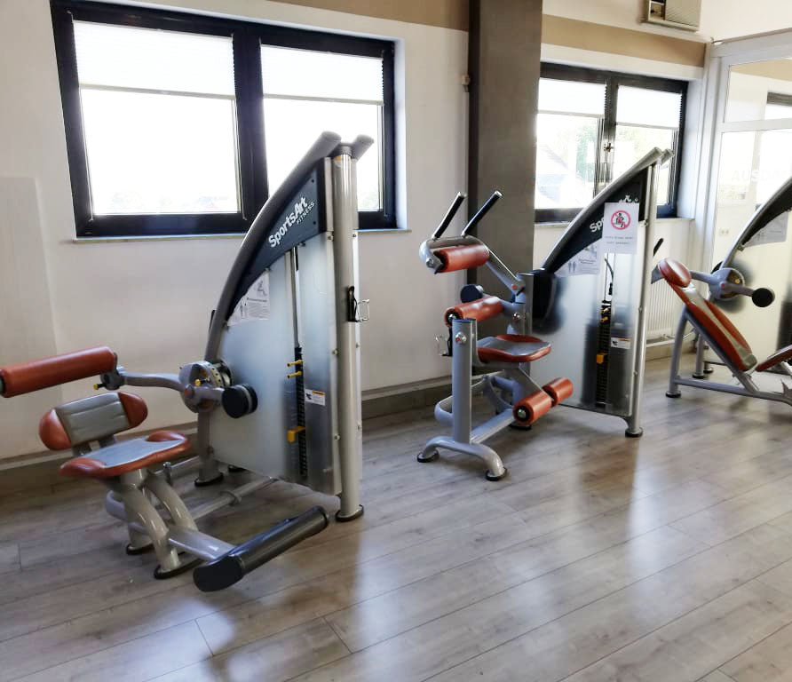 SportsArt Kraftgerätepark - 20 Kraftgeräte im Set, Status Serie, gebraucht - überholter Zustand