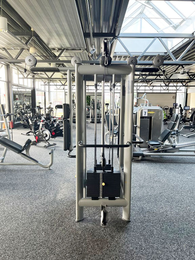 TechnoGym 13 Kraftgeräte im Set, Element Line Serie, gebraucht - überholter Zustand