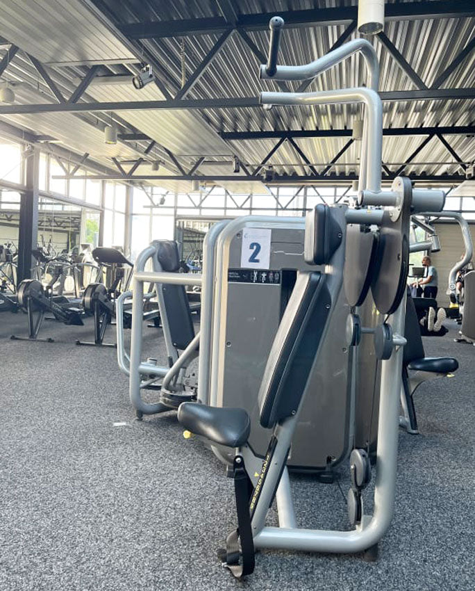 TechnoGym 13 Kraftgeräte im Set, Element Line Serie, gebraucht - überholter Zustand
