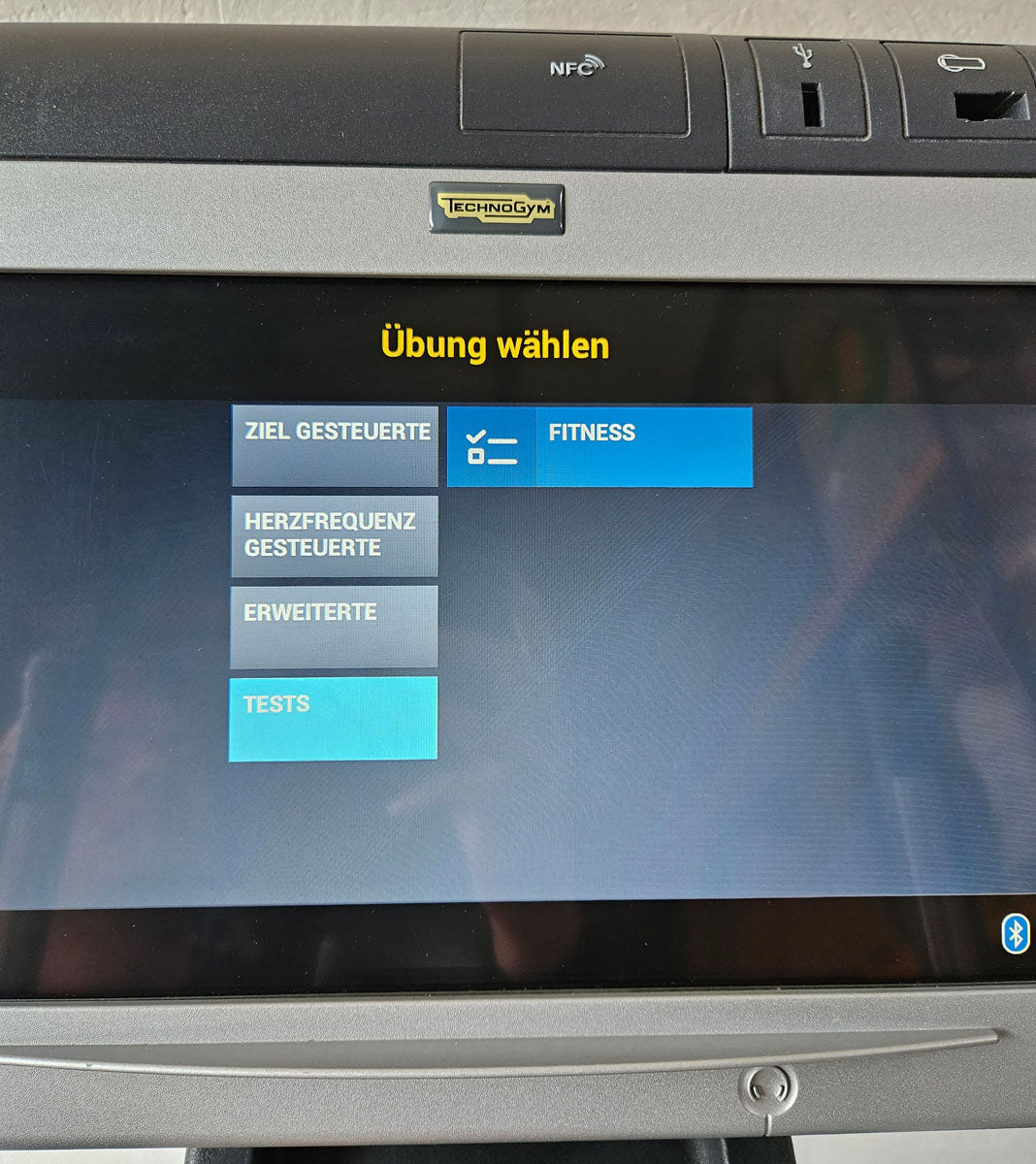 Technogym Crossover similar to Wave Excite Line Stepper Inliner Ski Elliptical Trainer, Unity Touch Display, used - refurbished condition