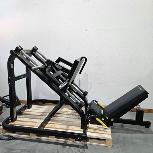 Technogym Pure Strength Linear Leg Press, Plate loaded 45° Beinpresse, Farbe Schwarz, gebraucht, überholter Zustand