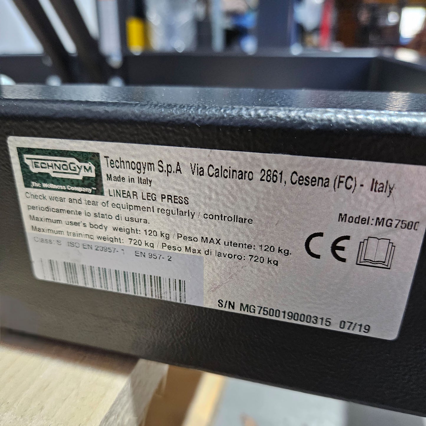 Technogym Pure Strength Linear Leg Press, Plate loaded 45° leg press, color black, used, refurbished condition