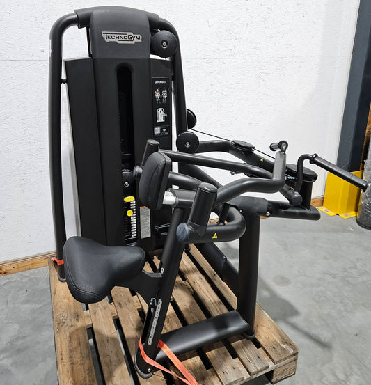 Technogym Selection Pro Upper Back, Rudern mit Bruststütze, Row, Farbe Schwarz, gebraucht, überholter Zustand