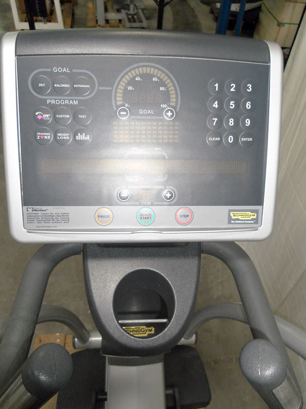 TechnoGym Crosstrainer Excite Line Syncro 700 mit Handpuls und Polar, gebraucht
