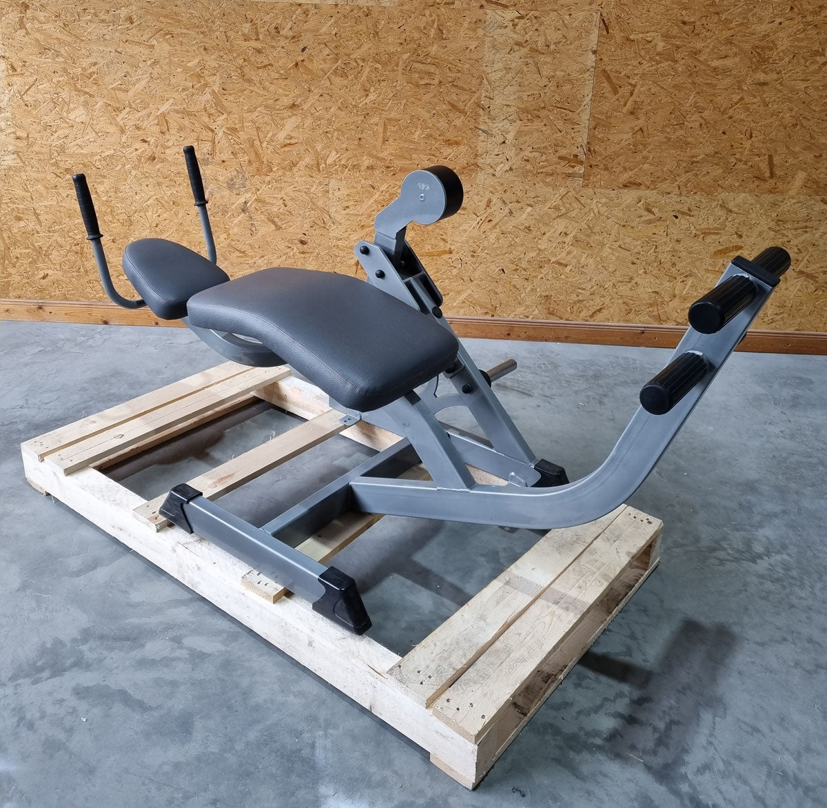 Plate loaded set, 11 strength machines, Hammer Strength replica, used - tested condition
