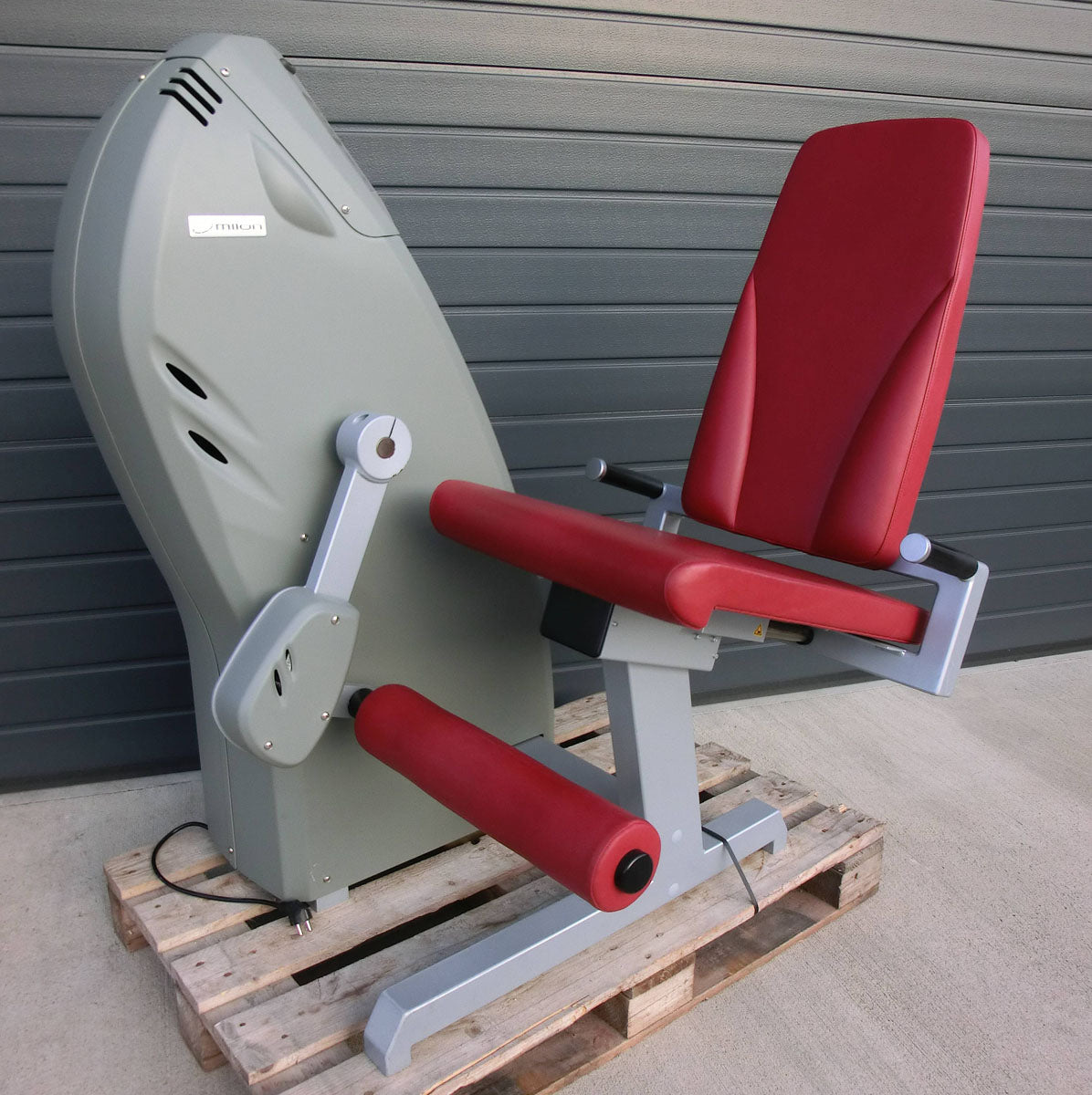 Milon Kraft Ausdauer Zirkel aus Reha Fitnessstudio, 2015 von Milon überholt und gewartet, Baujahr 2010, Zustand gut, gebraucht