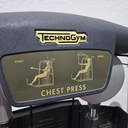 TechnoGym 18 Kraftgeräte im Set, Selection Line, Strength Machines with Stack Weight, Polster Rot, gebraucht - überholter Zustand