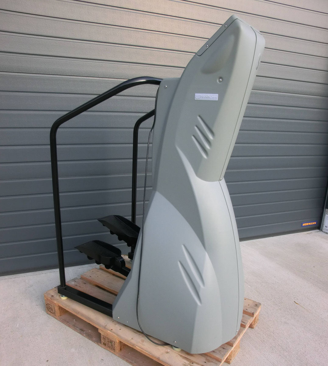 Milon Kraft Ausdauer Zirkel aus Reha Fitnessstudio, 2015 von Milon überholt und gewartet, Baujahr 2010, Zustand gut, gebraucht