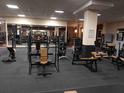 Life Fitness & Hammer Strength - 93 Fitnessgeräte - Kraftgeräte, Cardiogeräte, Plate loaded Geräte, Bänke etc - komplettes Fitnessstudio - gebraucht - TOP Zustand