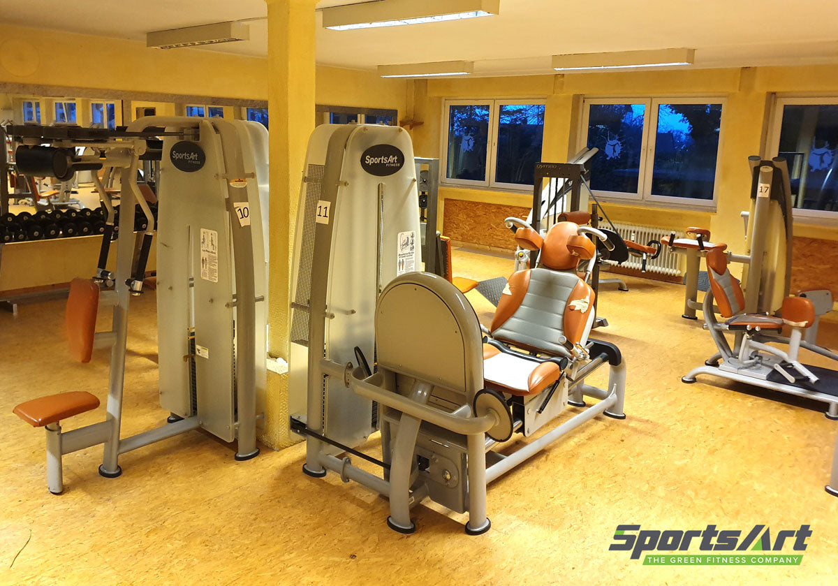 SportsArt Kraftgerätepark - 20 Kraftgeräte im Set, Status Serie, gebraucht, überholter Zustand