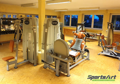 SportsArt Kraftgerätepark - 20 Kraftgeräte im Set, Status Serie, gebraucht, überholter Zustand