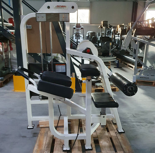Life Fitness Gluteusmaschine, Pomaschine liegend, Glute - Rahmen Weiß, Polster Schwarz, gebraucht - überholter Zustand