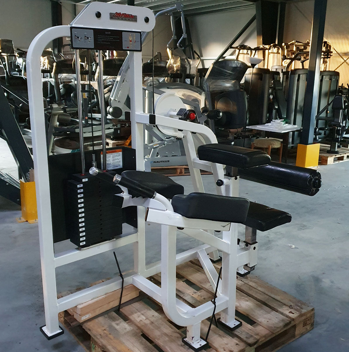 Life Fitness Gluteus Machine, Butt Machine Lying, Glute - Frame White, Upholstery Black, Used - Refurbished Condition