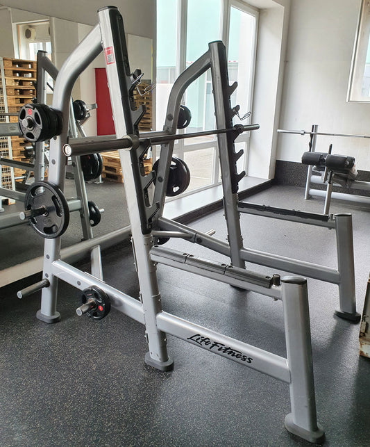 Life Fitness Squat Rack, Olympic Squat Rack SOSR, Signature Series, Frame Color Silver, Used - Refurbished Condition