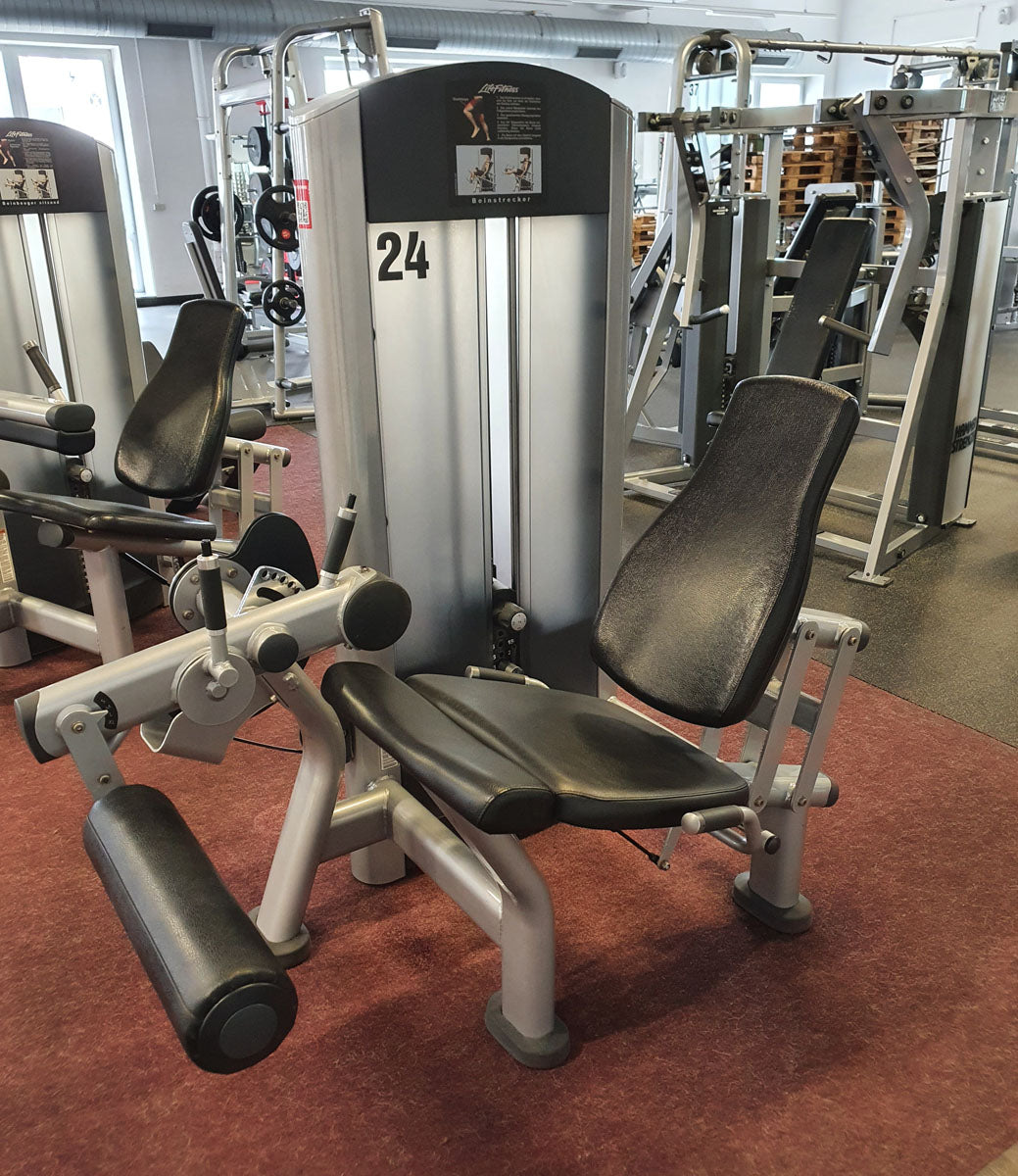 Life Fitness Set 10 Kraftgeräte, Signature Serie, Rahmen Silber, Polster Schwarz, gebraucht - überholter Zustand