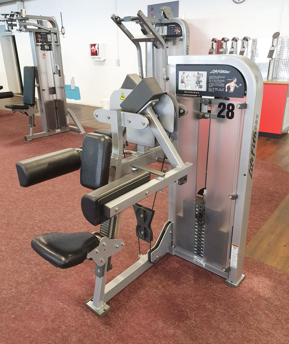 Life Fitness Pro2 und Hammer Strength - 15 Kraftgeräte im Set, Rahmen Silber, gebraucht - überholter Zustand