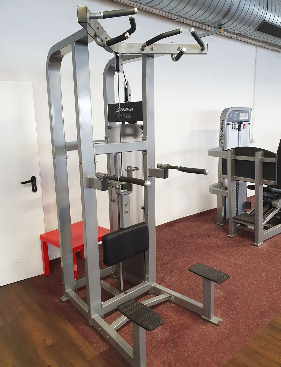 Life Fitness Pro2 und Hammer Strength - 15 Kraftgeräte im Set, Rahmen Silber, gebraucht - überholter Zustand