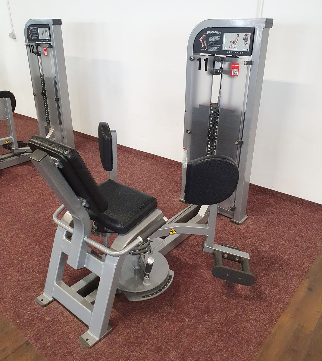 Life Fitness Pro2 und Hammer Strength - 15 Kraftgeräte im Set, Rahmen Silber, gebraucht - überholter Zustand
