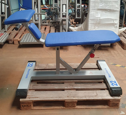 RMA Vorderer Rumpfheber, verstellbare Bauchbank, Abdominal Crunch Bench, Rahmenfarbe Silber-Grau, Polsterfarbe Blau, gebraucht - überholter Zustand
