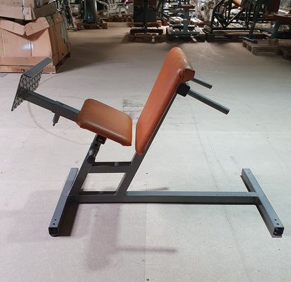 Gym80 Rückenstreckerbank in Knielage, Ähnlich Dr. Wolff Lumbal Trainer, Hyperextension, Rahmen Silber, Polster Braun, gebraucht