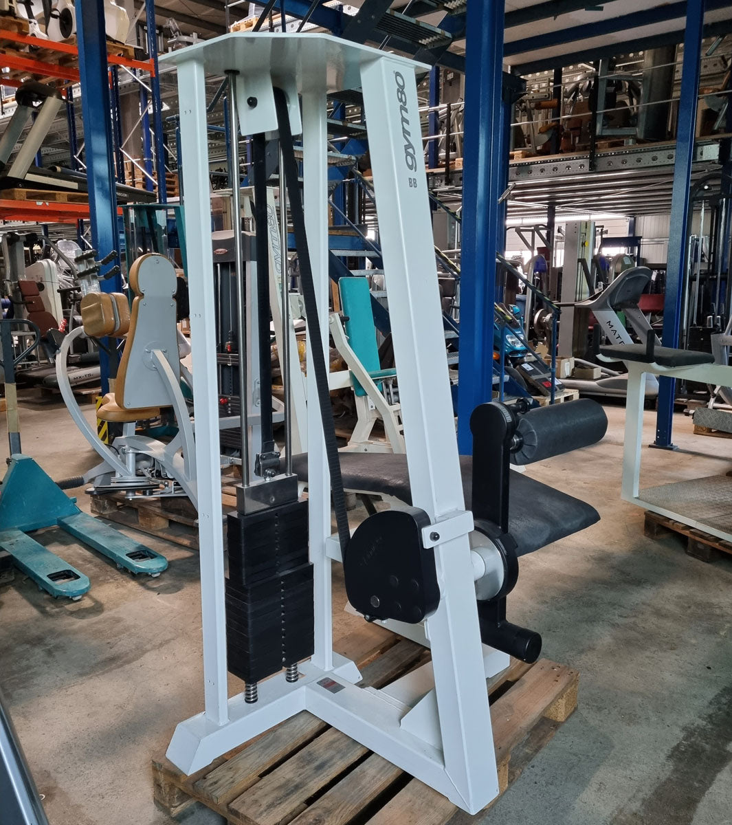 Gym80 Beinbeuger liegend, Edition Line, Rahmenfarbe Weiß, Polsterfarbe Schwarz, gebraucht - überholter Zustand