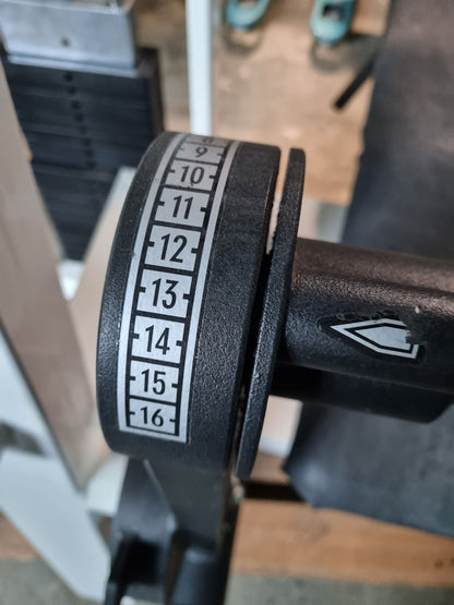 Gym80 Beinbeuger liegend, Edition Line, Rahmenfarbe Weiß, Polsterfarbe Schwarz, gebraucht - überholter Zustand