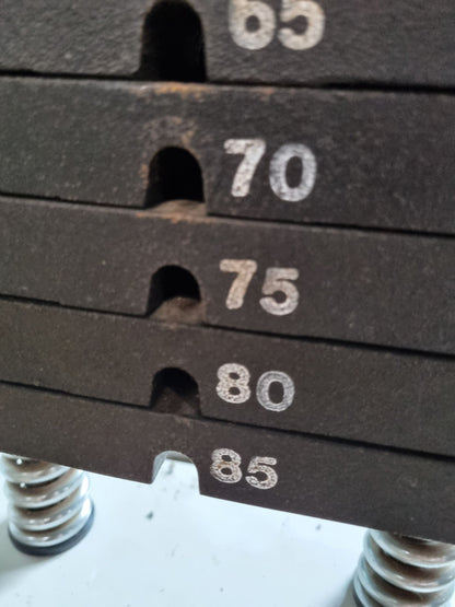 Gym80 Beinbeuger liegend, Edition Line, Rahmenfarbe Weiß, Polsterfarbe Schwarz, gebraucht - überholter Zustand