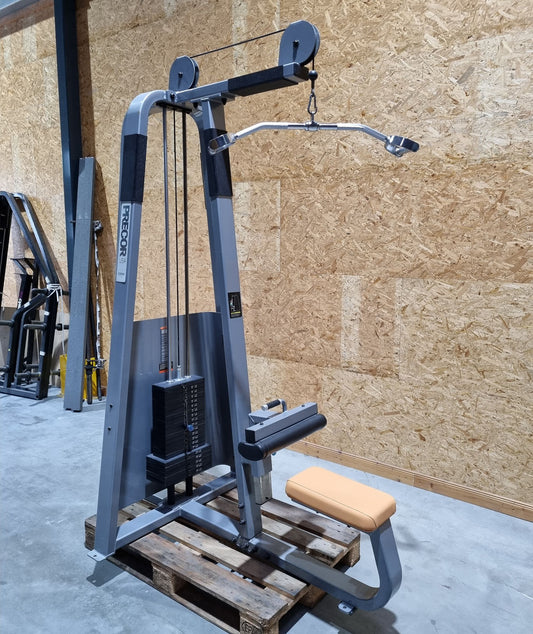 Precor lat pulldown machine from above, cable pulldown, lat pull, Icarian Line, frame color silver, used - refurbished condition