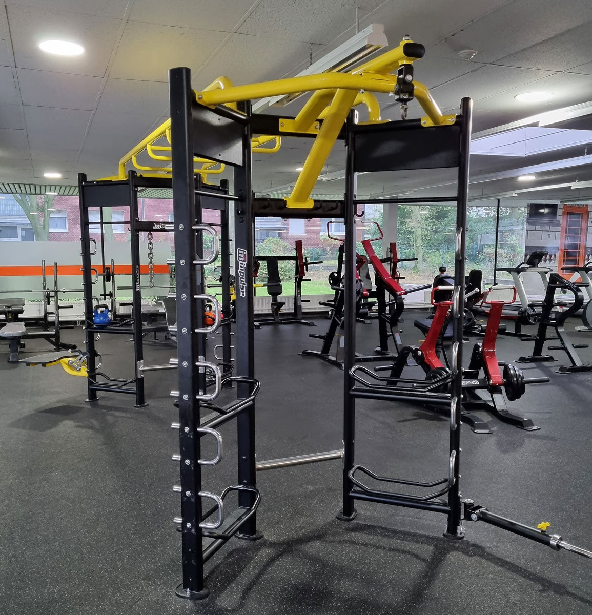 Impulse Fitness - 66 Fitnessgeräte Set - Erst 3 Jahre alt, Kraftgeräte, Cardiogeräte, Plate loaded Geräte, Bänke, Racks etc - komplettes Fitnessstudio - gebraucht - TOP Zustand