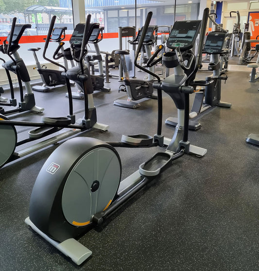 Impulse Fitness Crosstrainer RE700 with LED console, used - refurbished condition