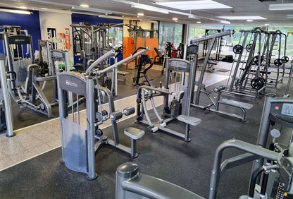 Impulse Fitness - 66 Fitnessgeräte Set - Erst 3 Jahre alt, Kraftgeräte, Cardiogeräte, Plate loaded Geräte, Bänke, Racks etc - komplettes Fitnessstudio - gebraucht - TOP Zustand