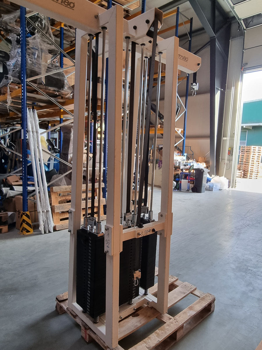 Gym80 - 4 Stationenturm mit Gurtband, 4 Stack Multi Station, große Gewichtsblöcke, Rahmenfarbe Weiß, Polsterfarbe Türkis, gebraucht - überholter Zustand