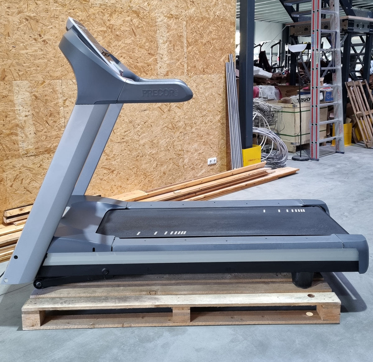 Precor Laufband 954i LED Konsole, gebraucht - überholter Zustand