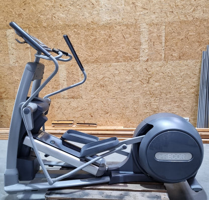 Precor Crosstrainer, EFX 576i mit CrossRamp - Steigung verstellbar, Ellipsentrainer - gebraucht - überholter Zustand